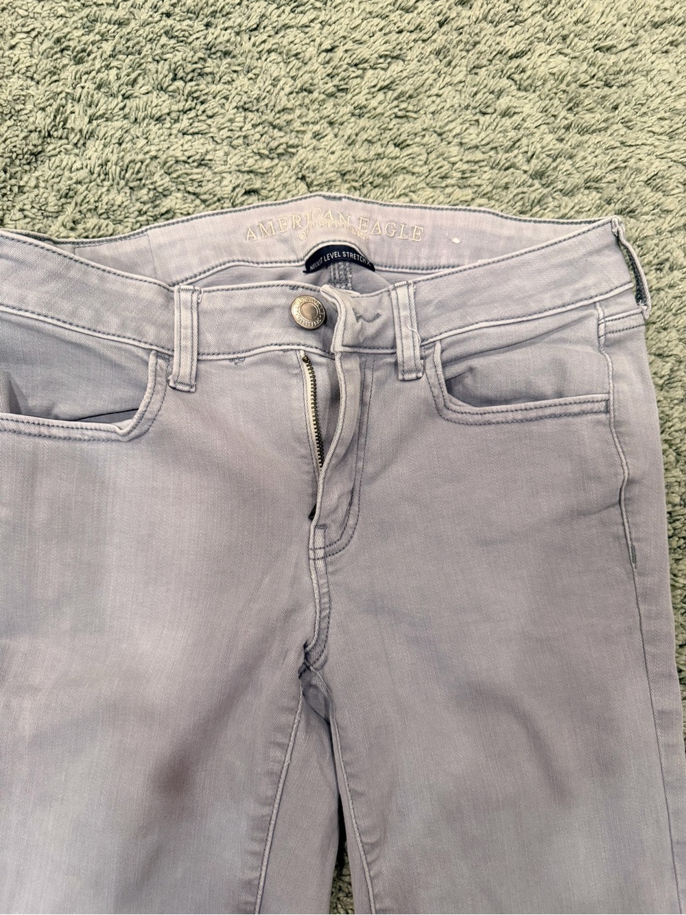 American Eagle Women’s Light Gray Skinny Jeans